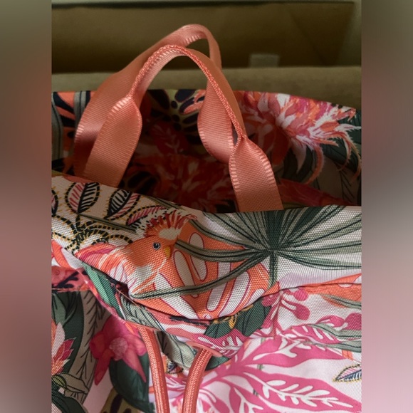 Vera Bradley NWT cinch laundry bag with matching shower caddy - Picture 3 of 4